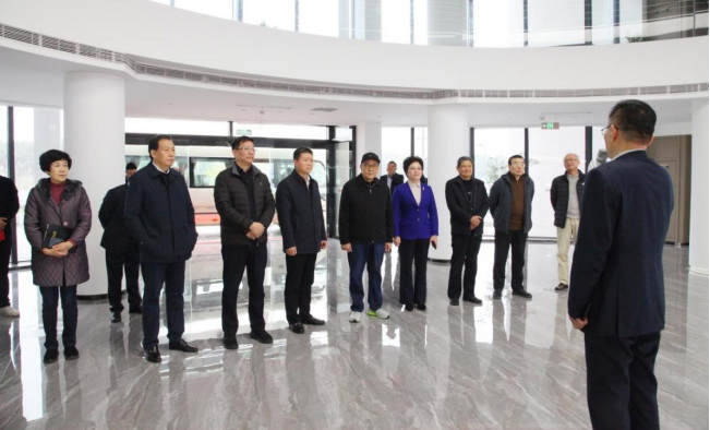 长三角一体化太湖联合创新联盟专家、原无锡市政协主席贡培兴一行来访远程调研高质量发展情况